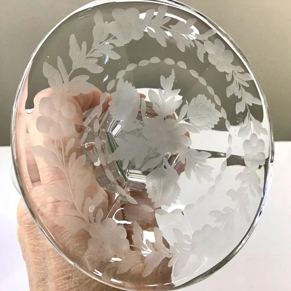 Vintage HEISEY Crystal Glass Candle Holder Elegant Etched Flowers & Leaves 7.75”
